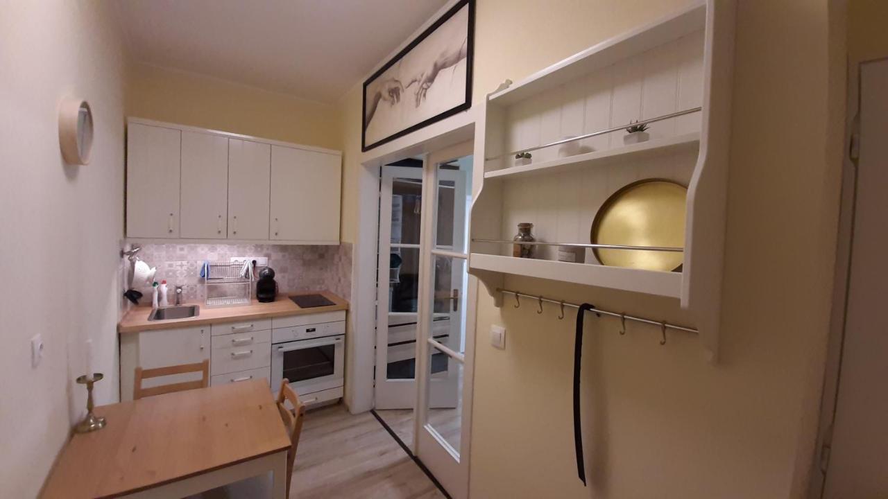 Mhc Apartment *